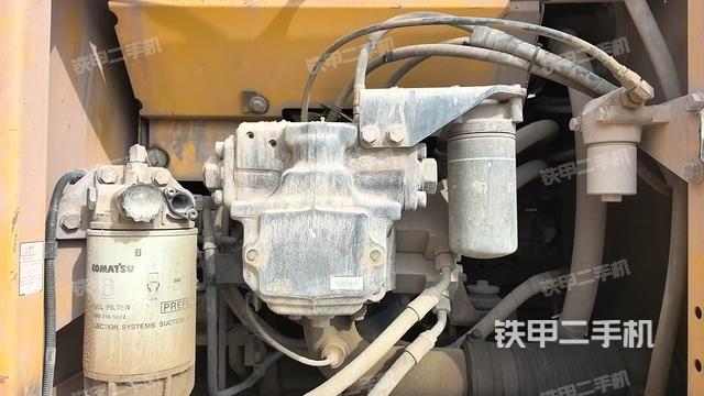 液壓泵艙室正面整體（整機(jī)外觀）