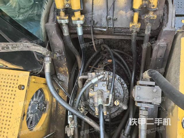 回轉(zhuǎn)馬達（上車部件）