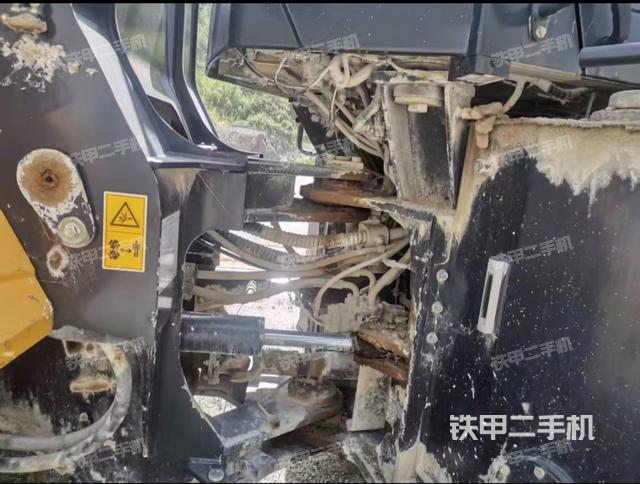 駕駛室工作臺（整機(jī)外觀及大件）