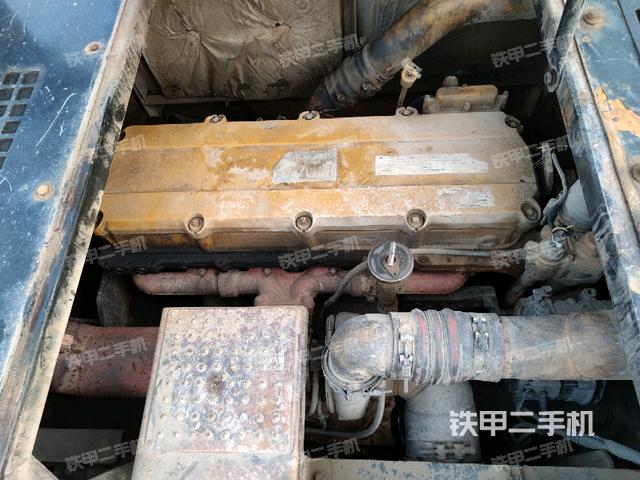 氣門室蓋螺絲特寫（上車部件）