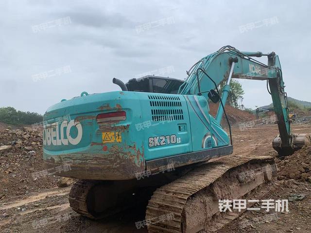 整機(jī)右后45°(整機(jī)外觀) 整機(jī)右后45°(整機(jī)外觀)