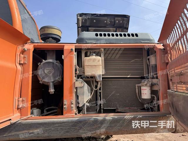 散熱器正面（大件艙室）