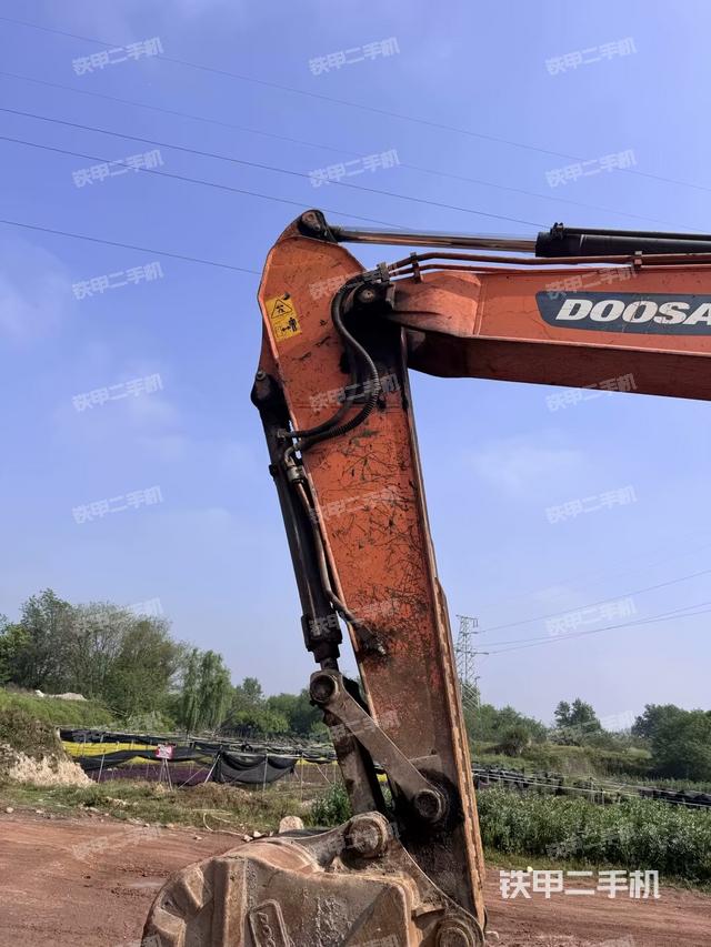 小臂整體左后（工作和回轉(zhuǎn)裝置）