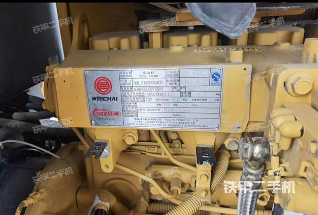 发动机右侧（整机外观及大件）