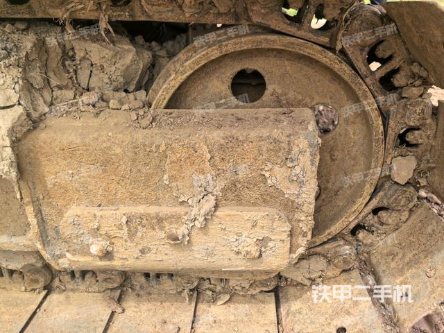 左驅(qū)動(dòng)輪（行走機(jī)構(gòu)）