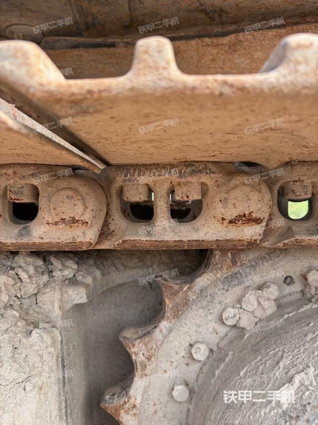 右側(cè)行走馬達(dá)蓋板（行走機(jī)構(gòu)）