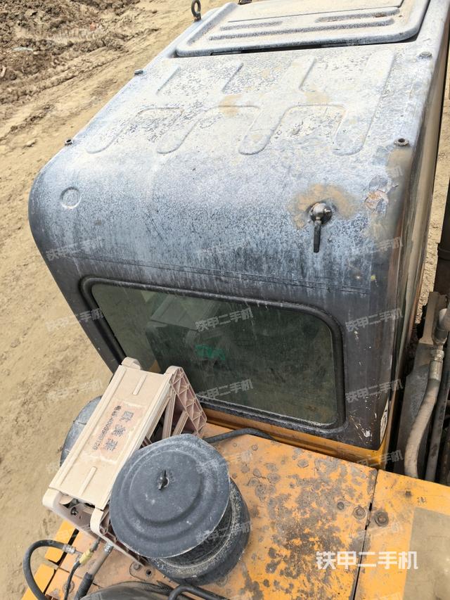 駕駛室頂部俯視(上車部件) 駕駛室頂部俯視(上車部件)