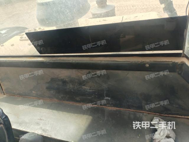 儀表盤全景（壓路機(jī)駕駛室）