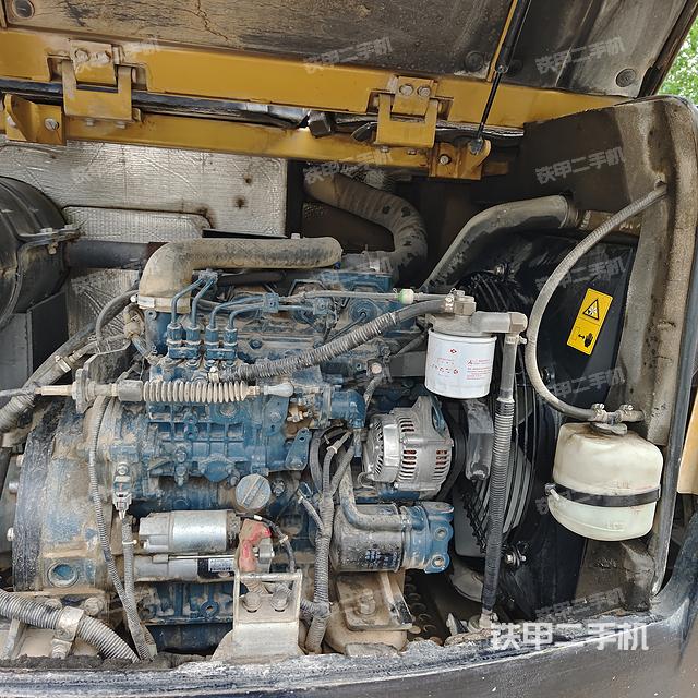 发动机整体俯视（整机外观）