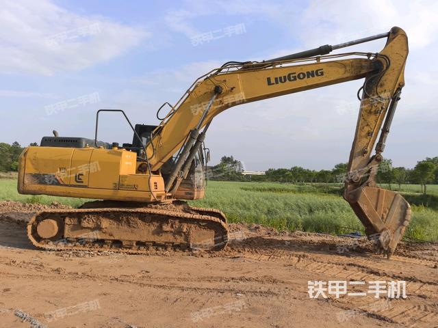 整機(jī)右后45°(整機(jī)外觀) 整機(jī)右后45°(整機(jī)外觀)