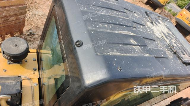 駕駛室頂部俯視（上車部件）