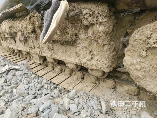 左側履帶整體?(行走機構) 左側履帶整體?(行走機構)