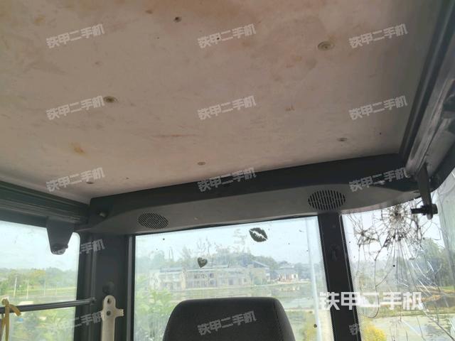 后窗玻璃角標(biāo)（駕駛室部分）