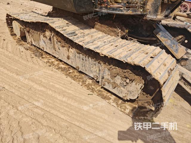 右側(cè)履帶整體?（行走機構(gòu)）