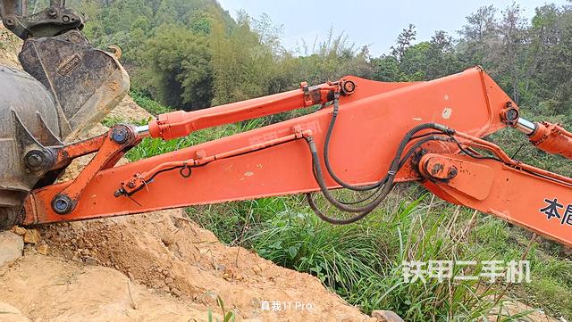 小臂整體左后(工作和回轉(zhuǎn)裝置) 小臂整體左后(工作和回轉(zhuǎn)裝置)