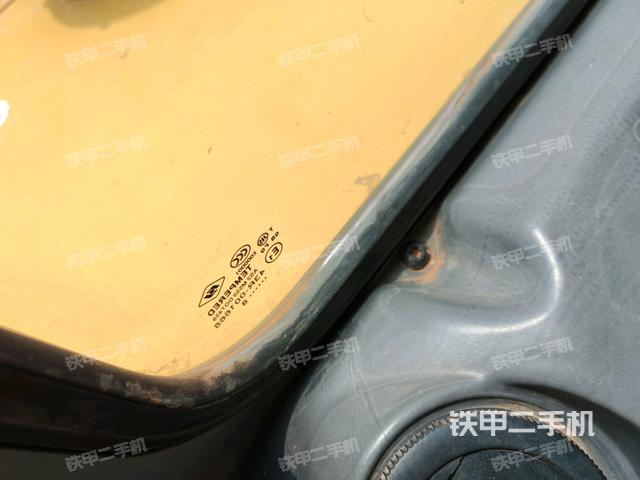 座椅后部(駕駛室部分) 座椅后部(駕駛室部分)