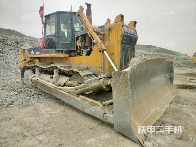 右前45°（推土機(jī)整車外觀）