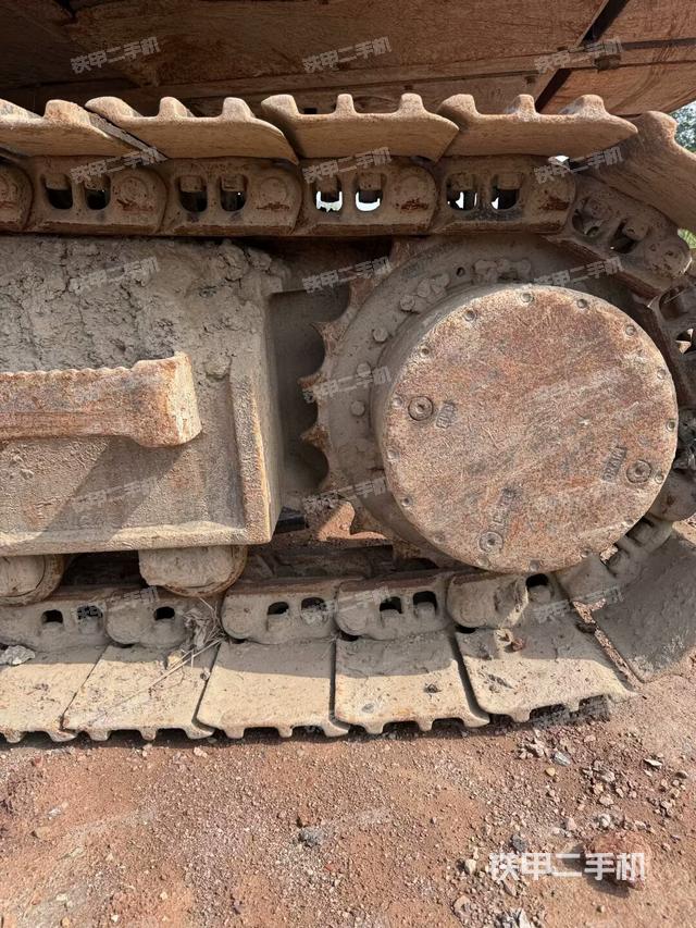 左驅(qū)動(dòng)輪（行走機(jī)構(gòu)）