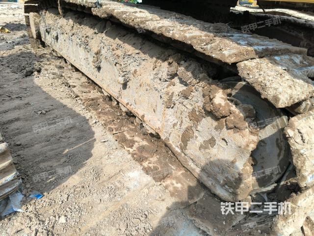 左側(cè)履帶整體?（行走機(jī)構(gòu)）