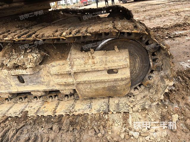 右驅(qū)動(dòng)輪（行走機(jī)構(gòu)）