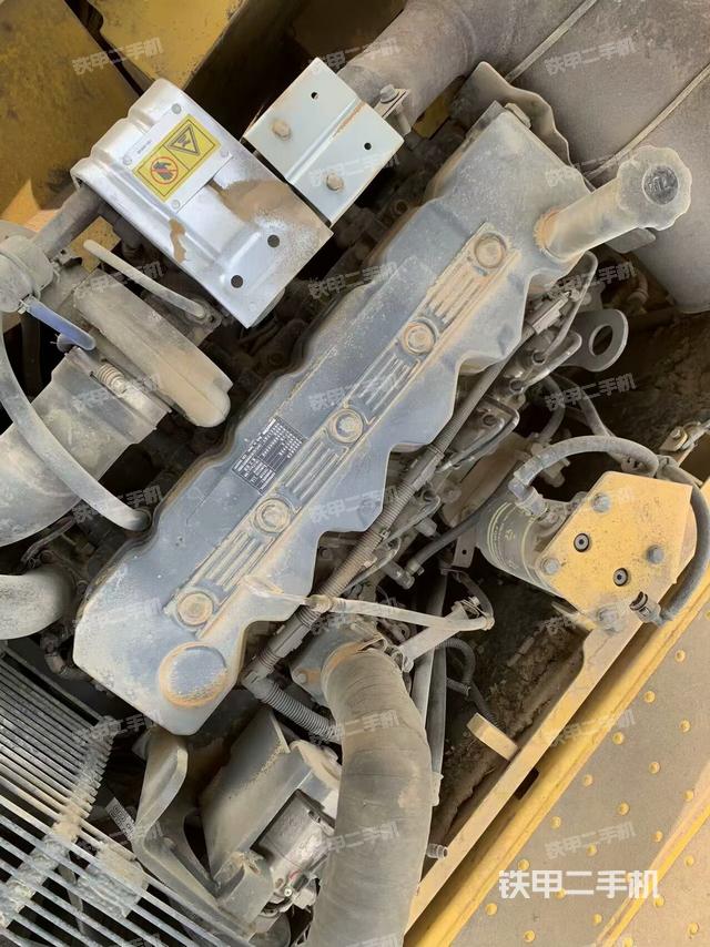 發(fā)動(dòng)機(jī)整體俯視(整機(jī)外觀) 發(fā)動(dòng)機(jī)整體俯視(整機(jī)外觀)