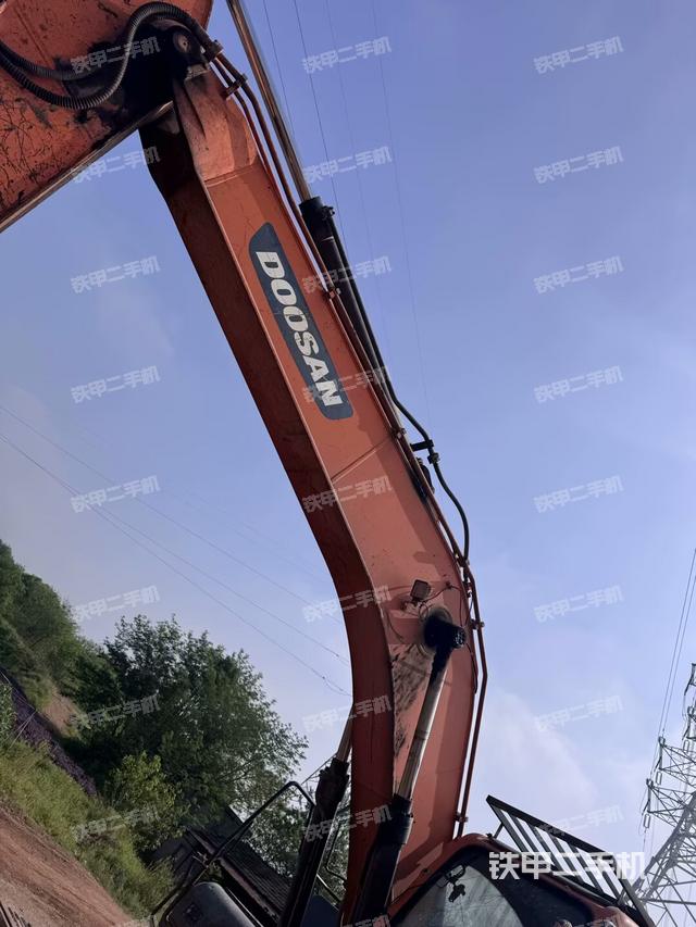 大臂整體?右側(cè)（工作和回轉(zhuǎn)裝置）