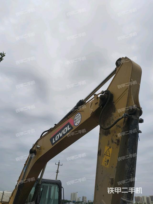 大臂整體?右側(工作和回轉裝置) 大臂整體?右側(工作和回轉裝置)