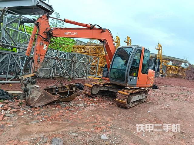 右后45(整機(jī)外觀) 右后45(整機(jī)外觀)