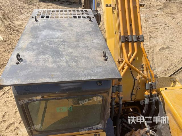 駕駛室頂部（整機(jī)外觀）