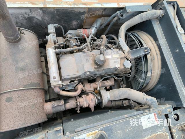 氣門室蓋螺絲特寫（上車部件）