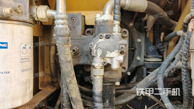 液壓泵斜45?左（大件艙室）