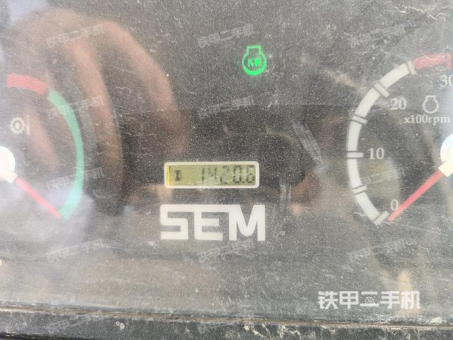 駕駛室操作臺（整機外觀及大件）