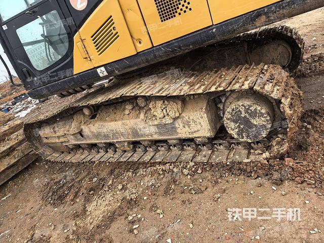 左側(cè)履帶整體?（行走機(jī)構(gòu)）