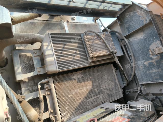 散熱器正面（大件艙室）