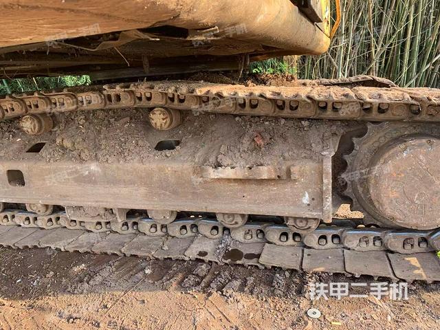 單側(cè)履帶整體（整機(jī)外觀）