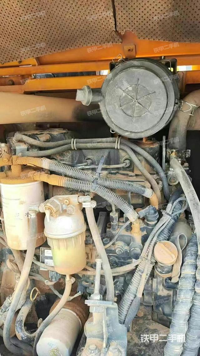 發(fā)動(dòng)機(jī)整體俯視(整機(jī)外觀) 發(fā)動(dòng)機(jī)整體俯視(整機(jī)外觀)