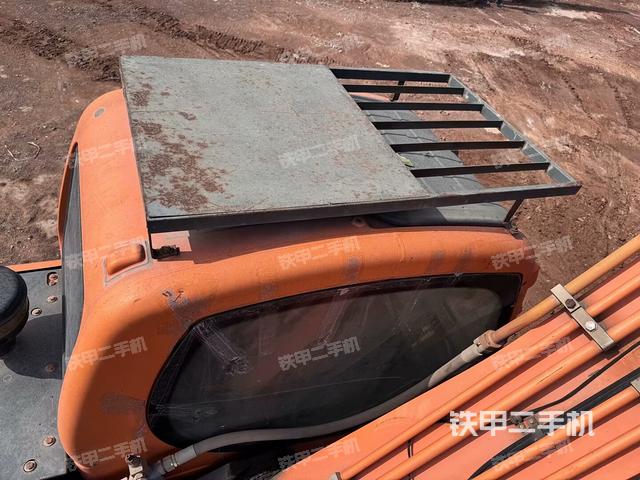 駕駛室頂部俯視（上車部件）