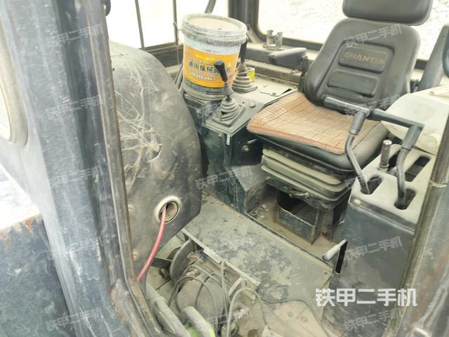 玻璃角標(biāo)（推土機(jī)駕駛室）