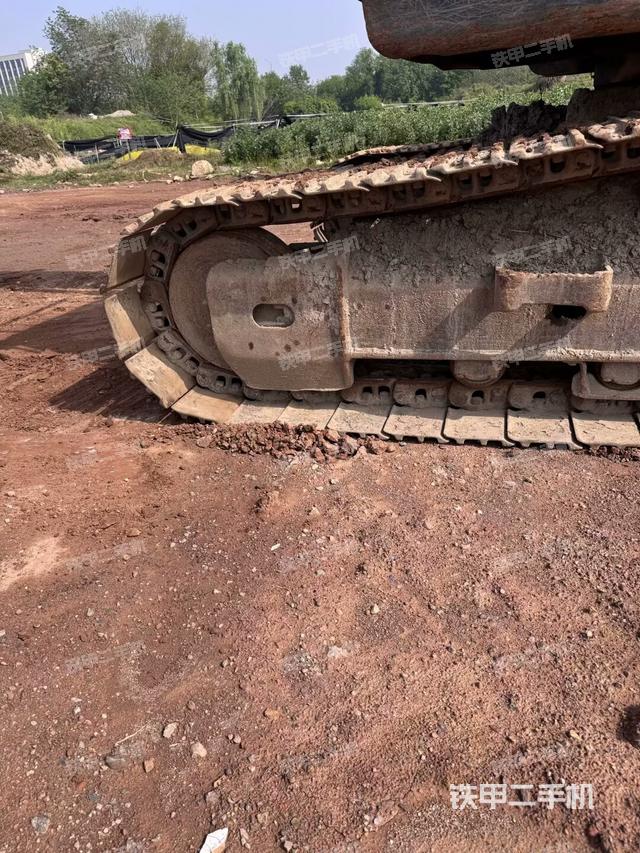 右驅(qū)動(dòng)輪（行走機(jī)構(gòu)）