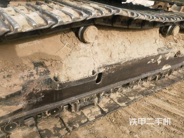 單側(cè)履帶整體（整機(jī)外觀）