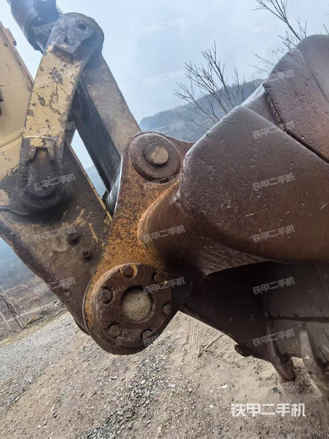 小臂整體右前（工作和回轉(zhuǎn)裝置）