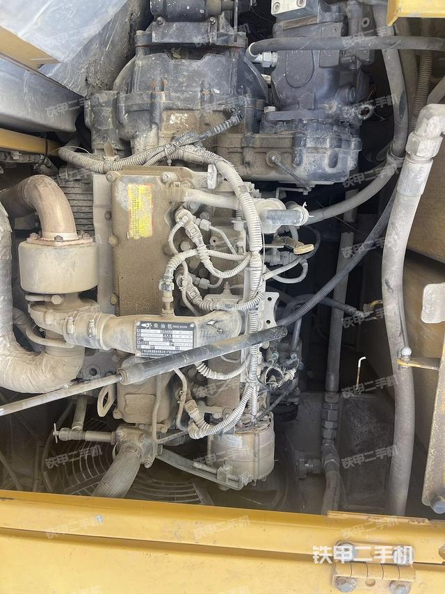 发动机室(上车部件) 发动机室(上车部件)