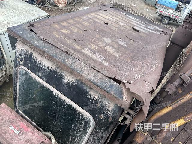 駕駛室頂部（整機(jī)外觀）