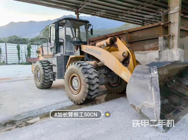 整機(jī)右后45°(整機(jī)外觀及大件) 整機(jī)右后45°(整機(jī)外觀及大件)