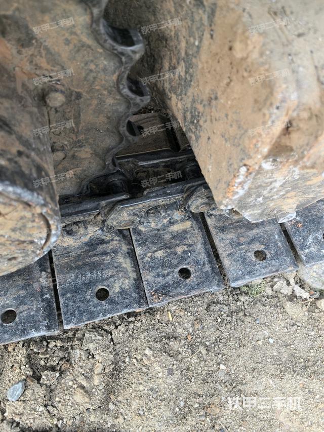 右側行走馬達蓋板（行走機構）