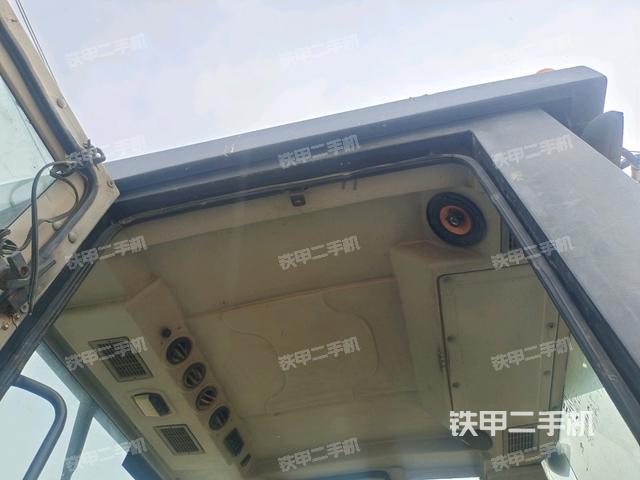 駕駛室外頂全景（壓路機(jī)駕駛室）