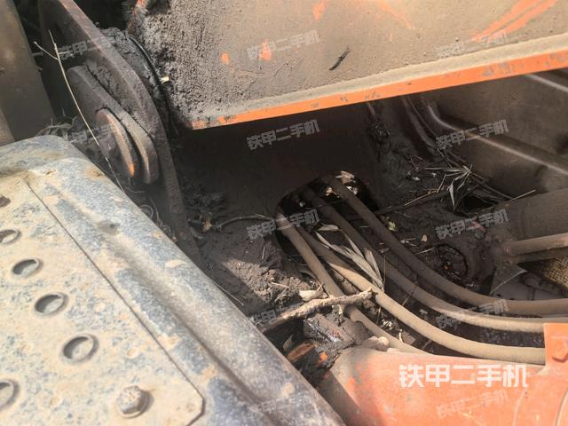 铲斗右后整体（工作和回转装置）