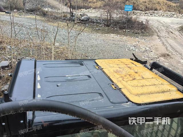 駕駛室頂部俯視（上車部件）