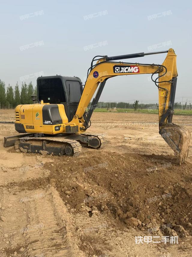 整機(jī)右后45°(整機(jī)外觀) 整機(jī)右后45°(整機(jī)外觀)