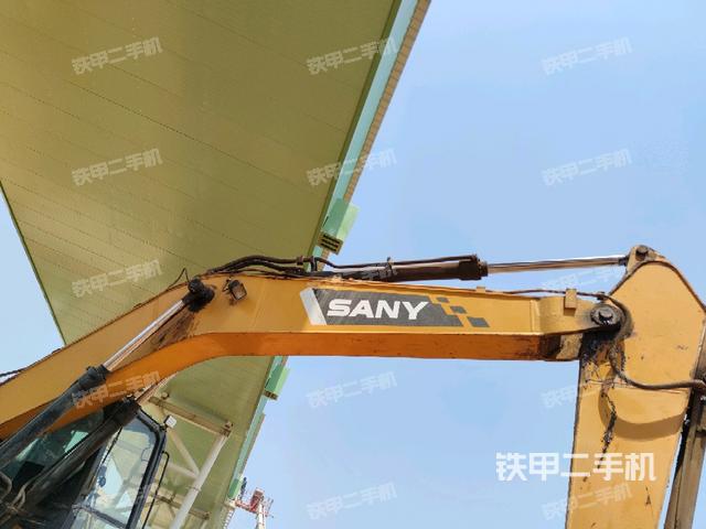 大臂整体 右侧（工作和回转装置）